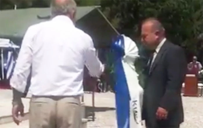 «Ντροπή σας ρε, ου!» – Αγρια γιούχα και στο Κιλκίς κατά ΣΥΡΙΖΑ-ΑΝΕΛ – Στην αντεπίθεση ο Δ. Καμμένος: «Οι νονοί είναι για πάντα ένοχοι»